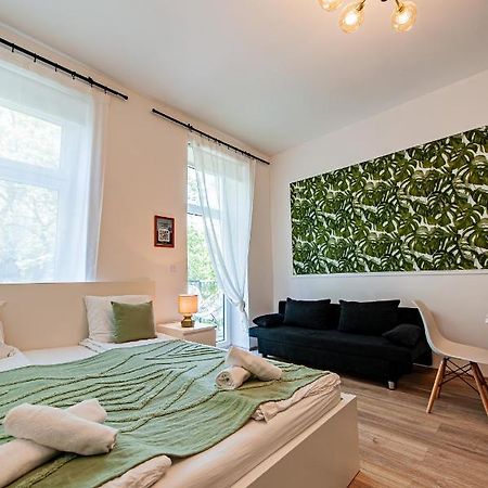 My City Apartment- Vienna Jungle Room Luaran gambar