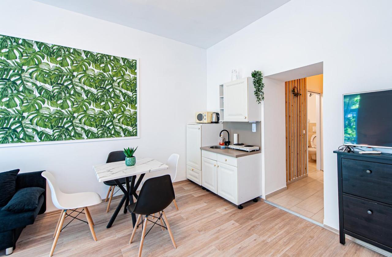 My City Apartment- Vienna Jungle Room Luaran gambar